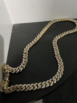 Cuban Chain With Stones