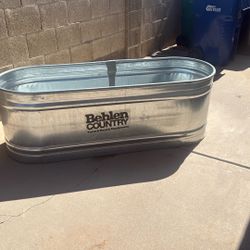 Stock Tank Behlen 2x2x6 Water Tank Thrift