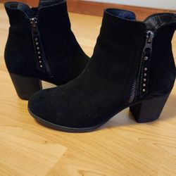 Skechers Memory Foam Boots