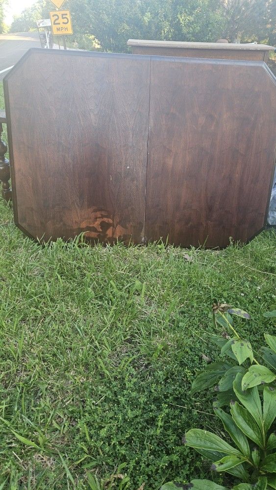 Table, Butterfly Leaves