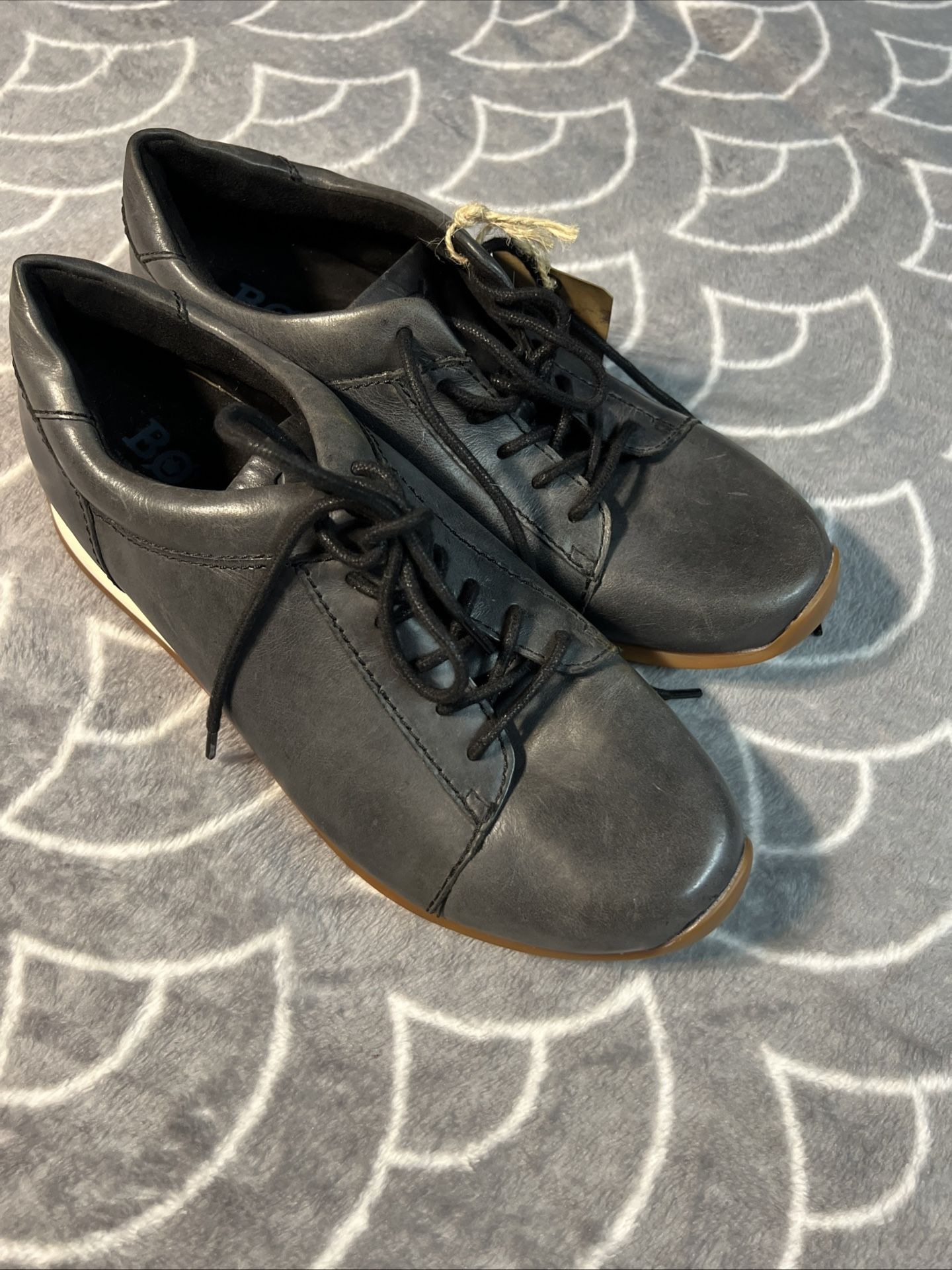 BORN BRADY NAVY BLUE LEATHER COMFORT SNEAKER FOR MEN SIZE 8
