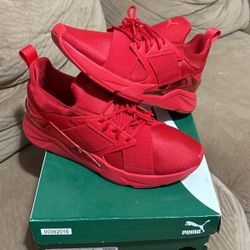 Size 8 Puma 