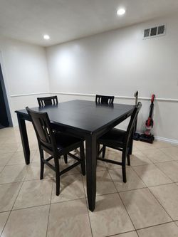 Dinning table