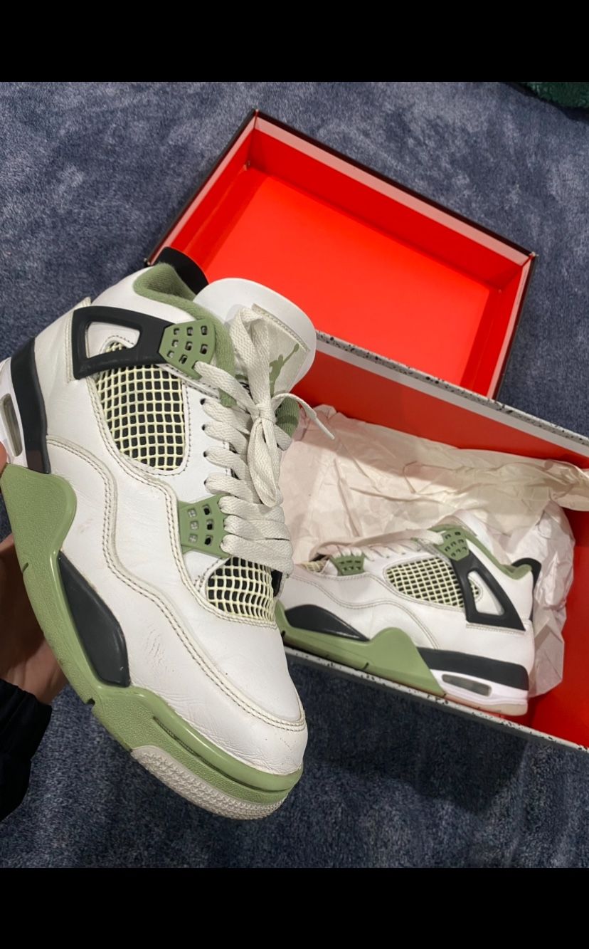 Jordan 4