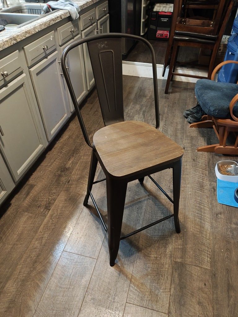 Metal Frame Bar Stool