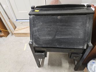 Vintage wood chest/table