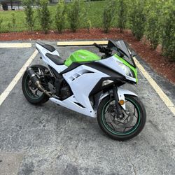 2015 Ninja 300