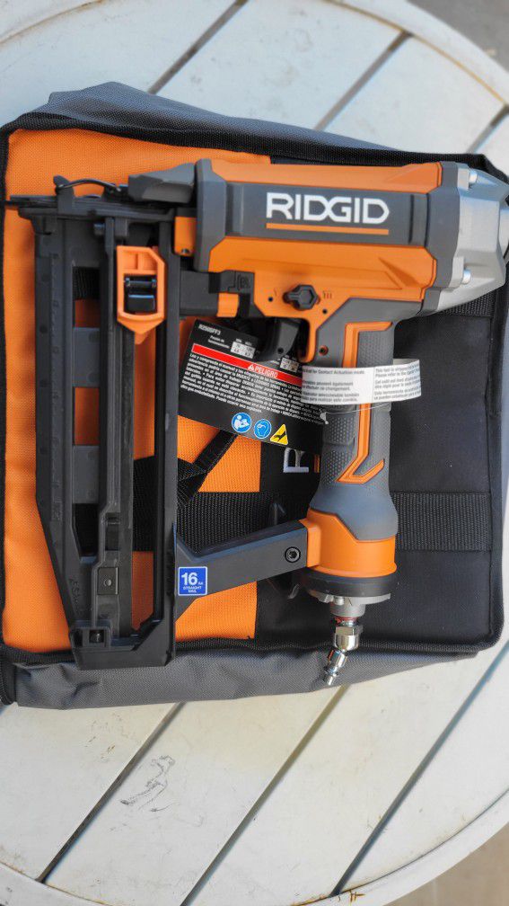 RIDGID

Pneumatic 16-Gauge 2-1/2 in. Straight Finish Nailer with CLEAN DRIVE Technology


