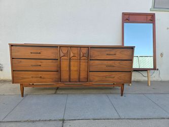Kent Coffey Perspecta Style Mid Century Walnut and Brass 9 Drawer Lowboy Dresser