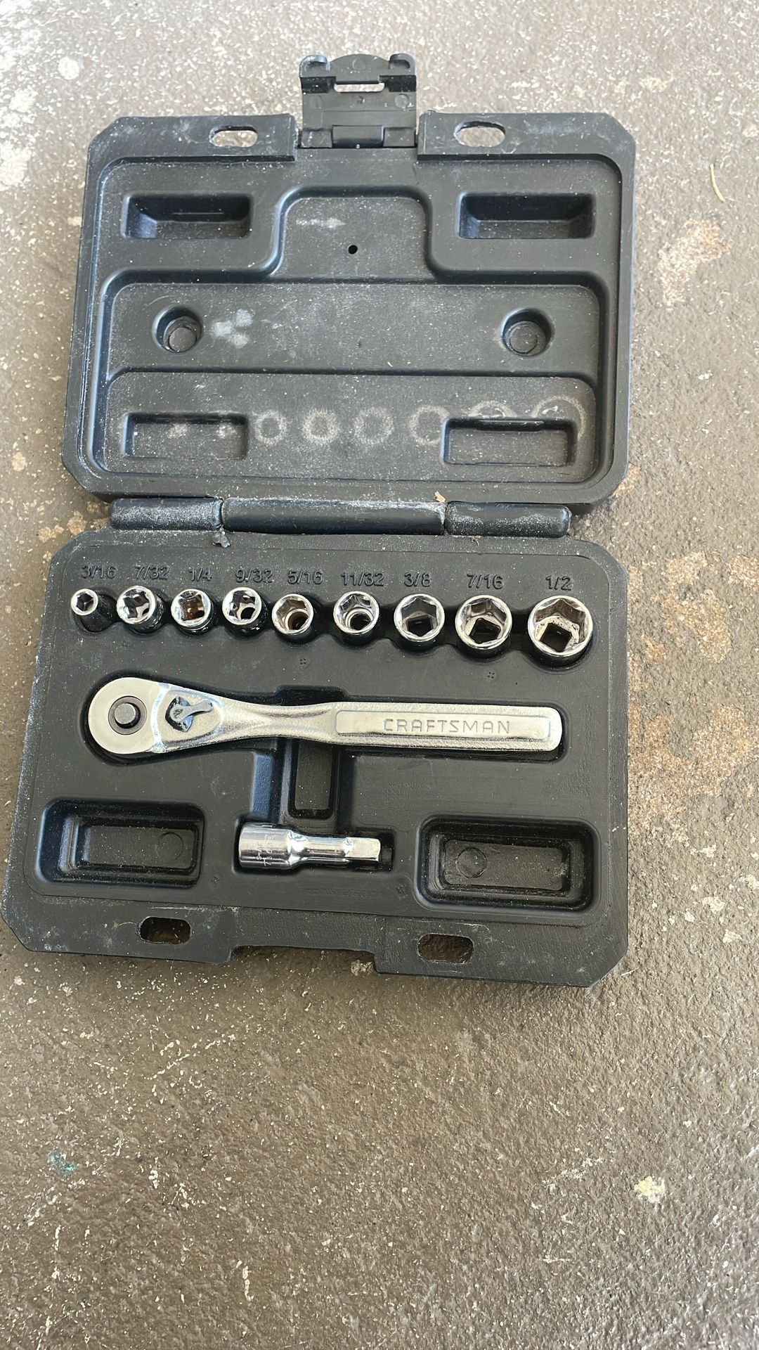 Socket wrench set