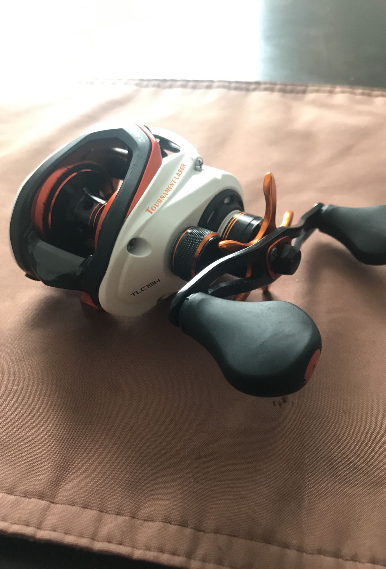 Lews SS1HLA x Lews Carbon fire Baitcast Combo Left Handed 6.8:1 for Sale in  Houston, TX - OfferUp