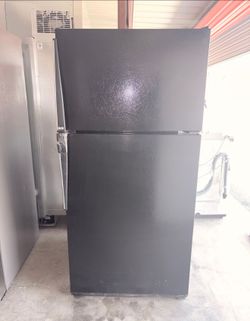 Black Amana Refrigerator And Freezer