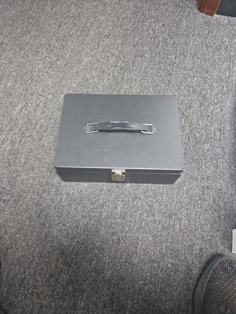 Medium Cash Box 