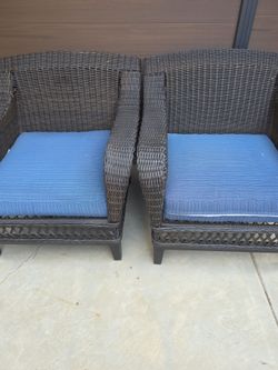 2 brown Patio wide chairs 300 Expensvie patio seats