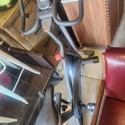Schwinn IC Bike With 2 Resistance Knobs Included