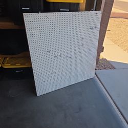 4×4 Peg Board