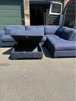 Thomasville Blue Sectional w/ Storage Ottoman