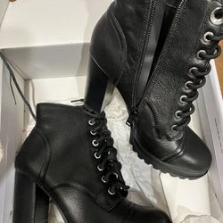 Size 7 Women’s Aldo boots New