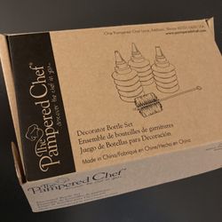 The Pampered Chef Decorating Bottle Set NEW