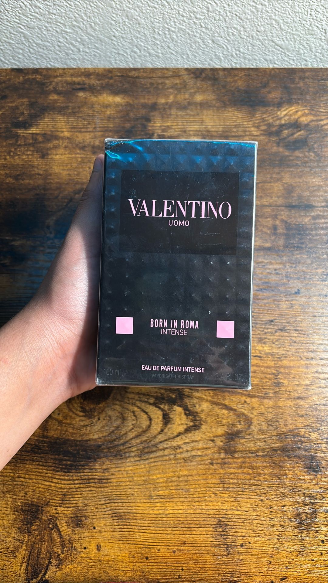 Valentino Perfum
