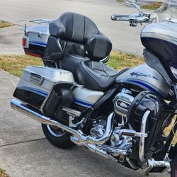 2009 Harley-Davidson Ultra Classic CVO Screaming Eagle