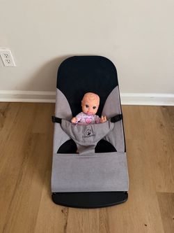 Comfy Bumpy Baby Bouncer – Excellent Condition
