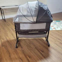 bassinet  Babe  Infant Bedside Sleeper Bassinet with Wheels and Folding Frame for Newborn (Grey)