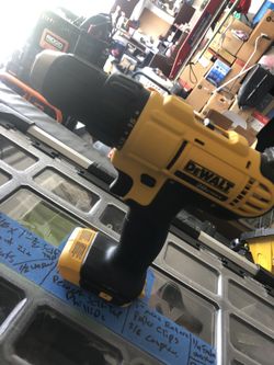 New 1/2 drill driver dewalt