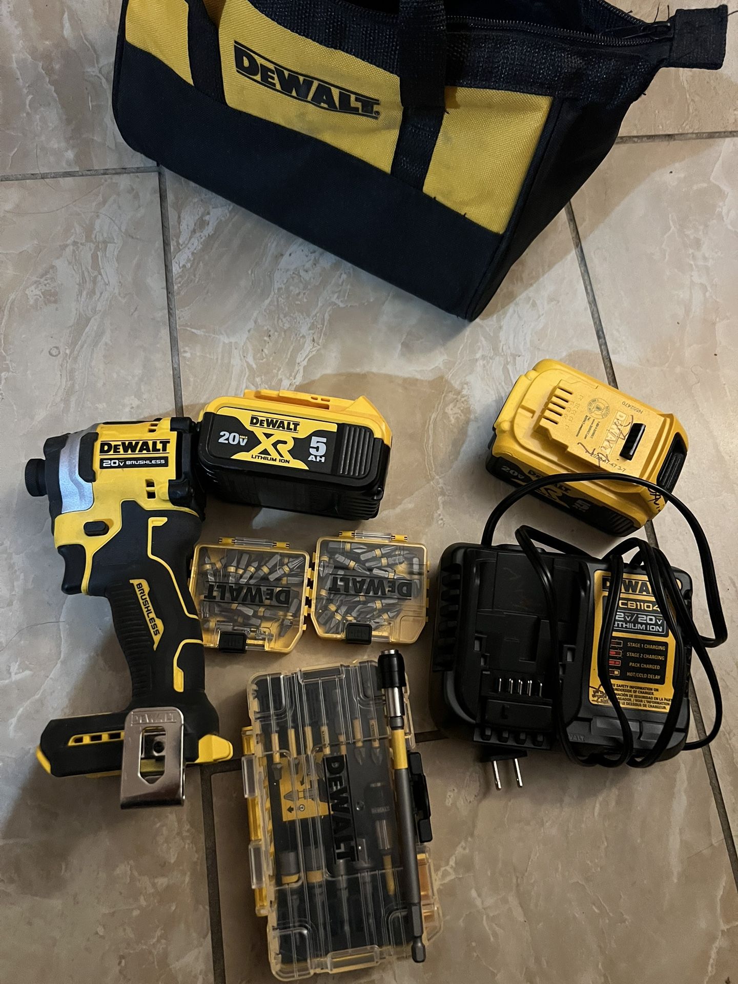 Dewalt 20v Tools With Bag 
