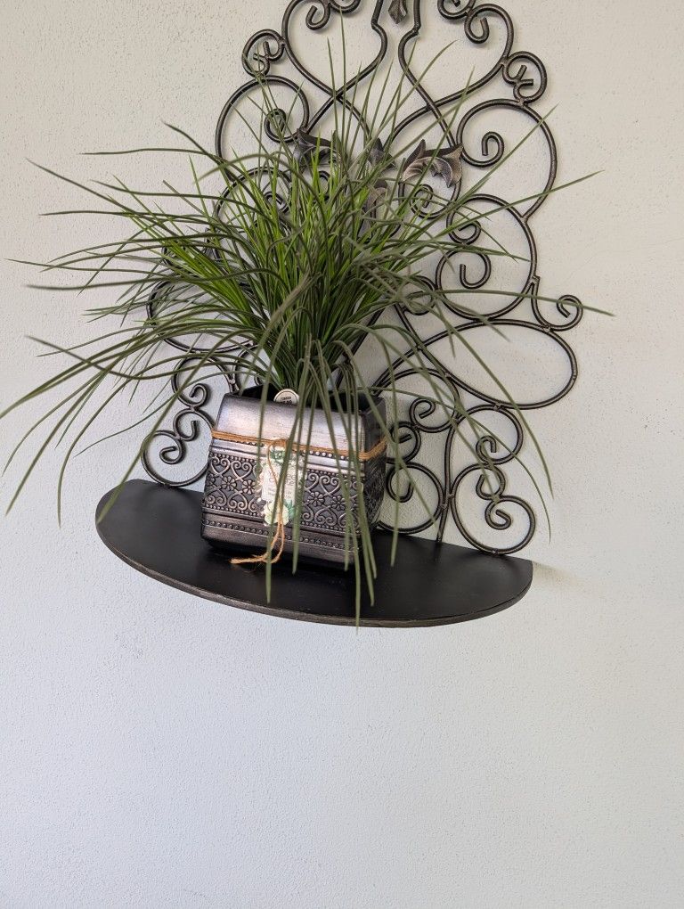 Hanging Wall Art- Iron