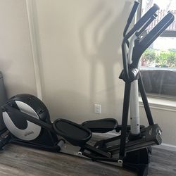 Reebok T7.90 Elliptical