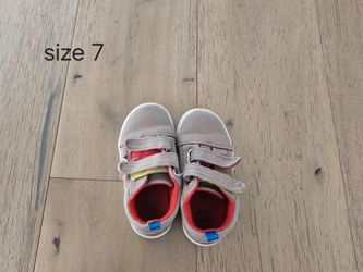 Toddler Sneakers Size 7