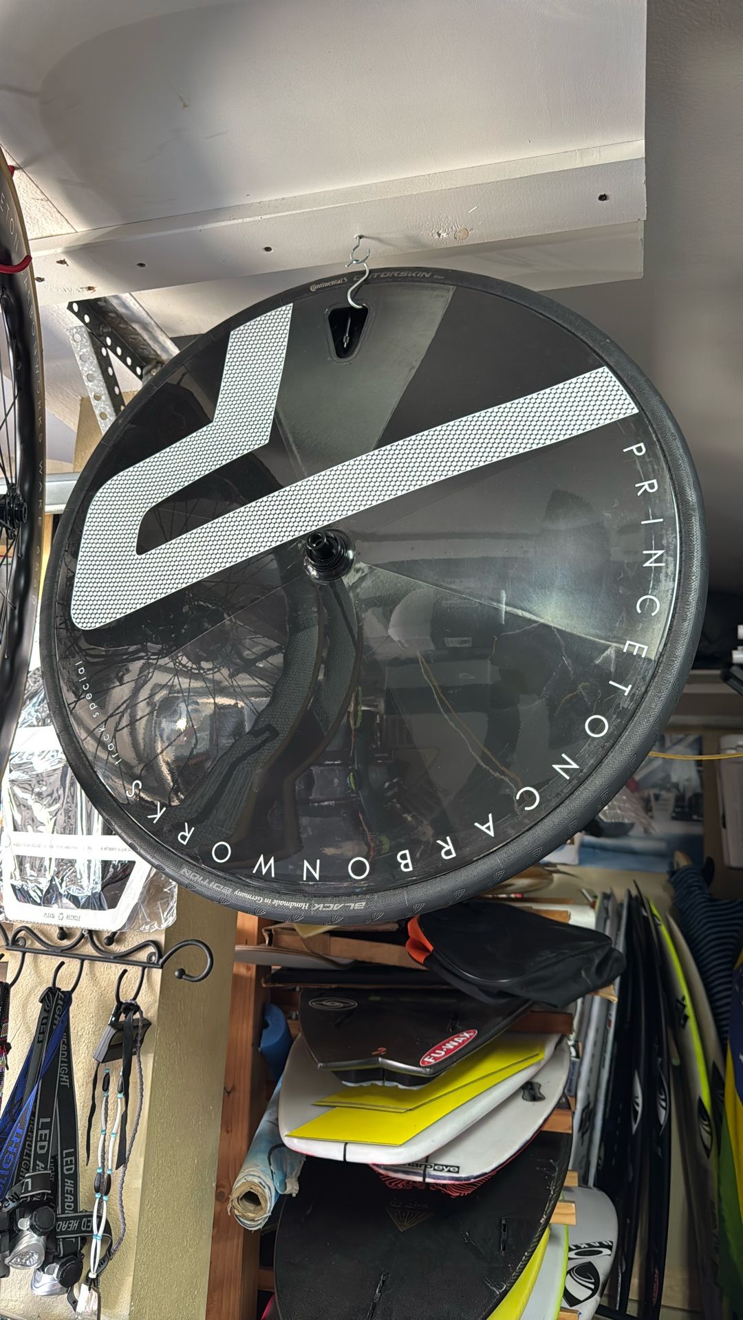 Princeton Carbon Closed Wheel