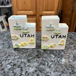 Vintage Utah State Shaped Historical Salt Pepper Shaker Set Ceramic.  Made in Japan.  Size approximately 3 inches tall.  Preowned.  