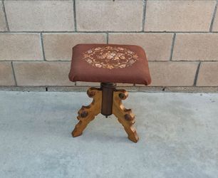 Antique Piano Stool Adjustable Pre-owned Good Condition, Please Read The Description.