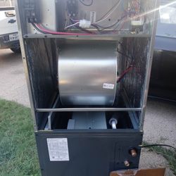 Air Conditioner/Aire Acondicionado 