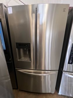 Kenmore 2025 French Door Refrigerator. 6 month warranty