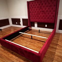 Queen size bed frame (new)
