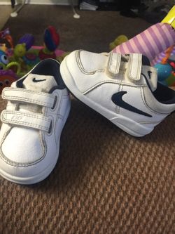 Toddler Nikes size 4C