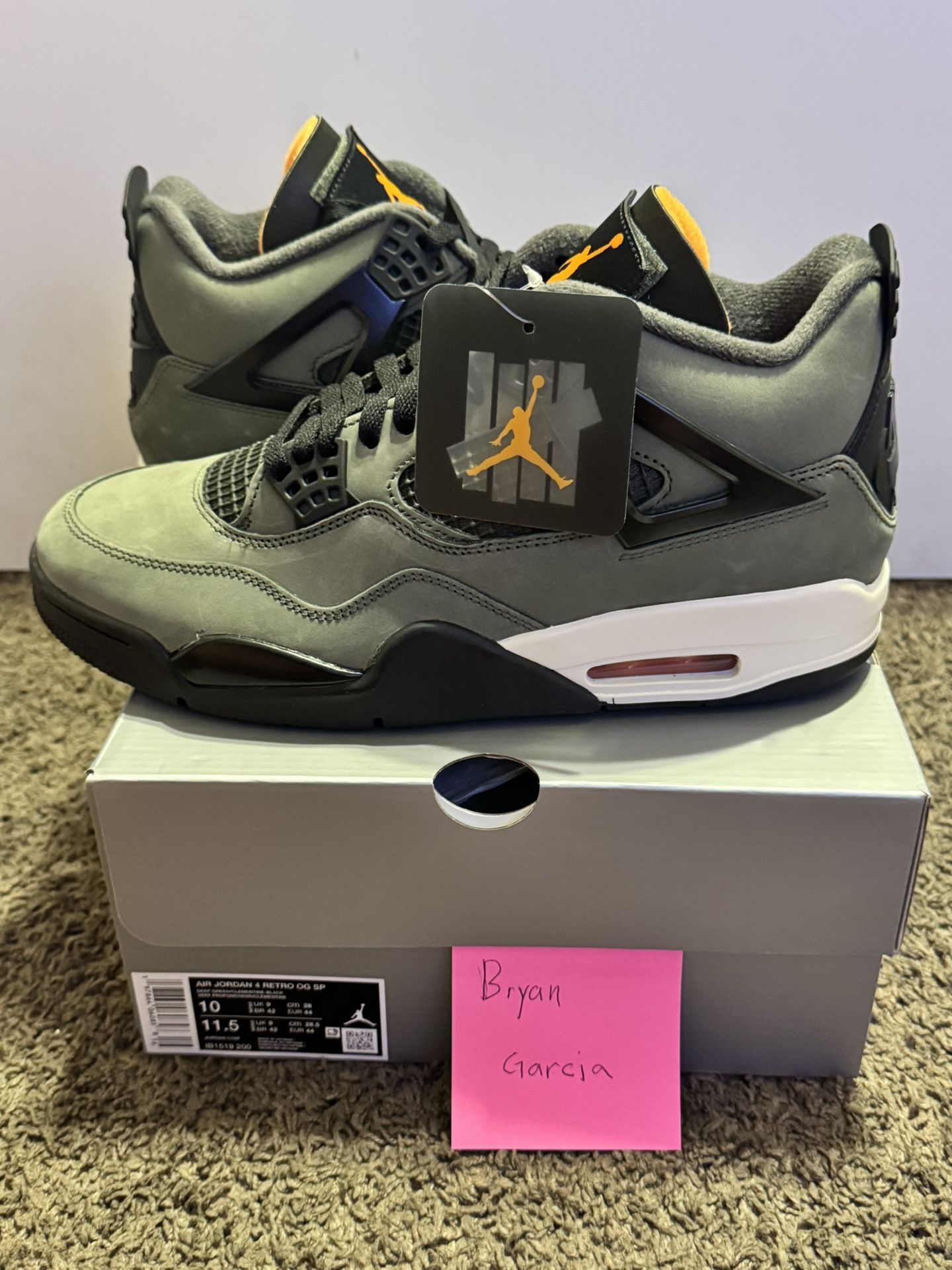 Jordan 4 Undefeated Size 10 Men