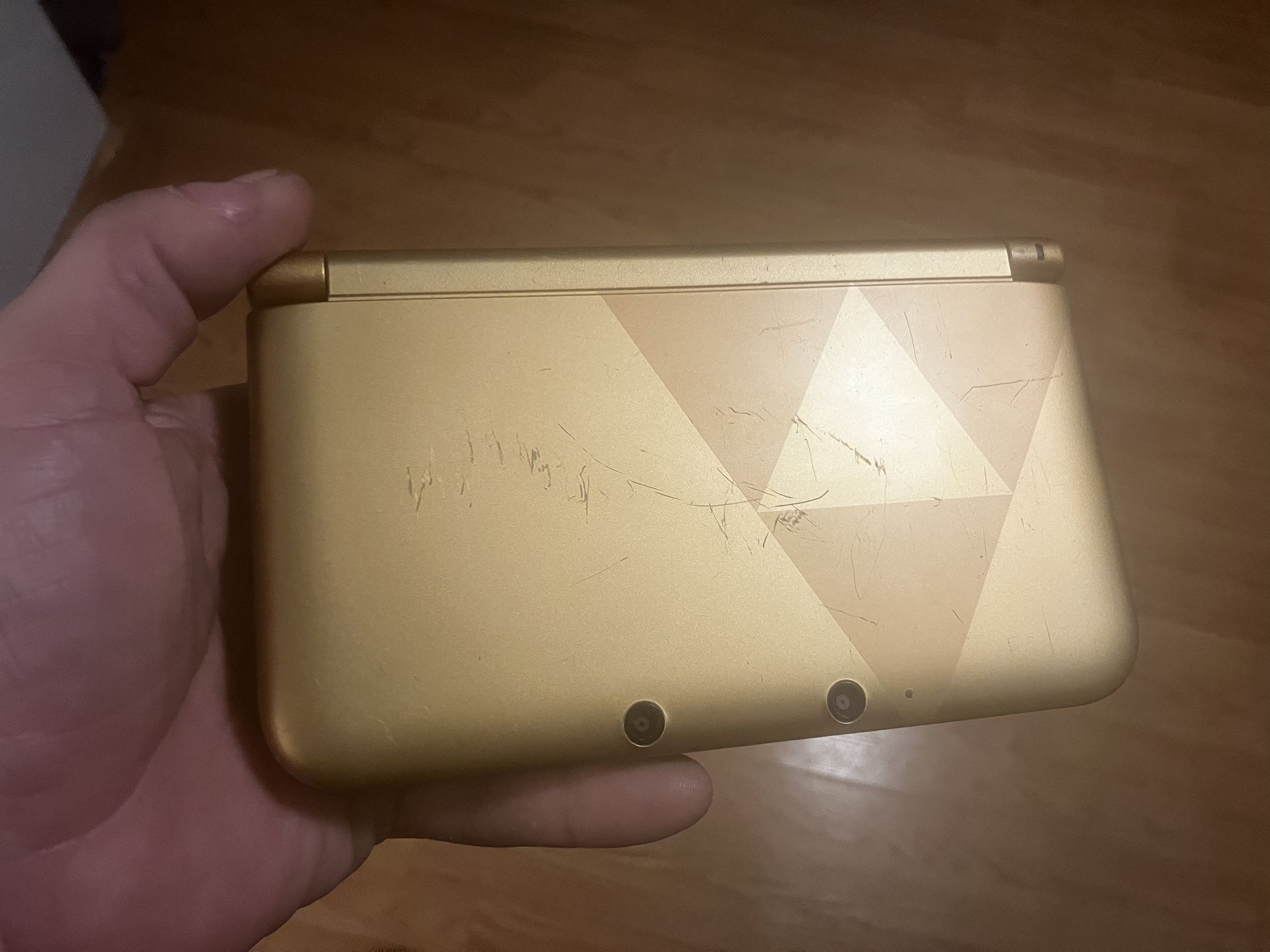 Nintendo 3DS XL legend of Zelda link between worlds limited edition