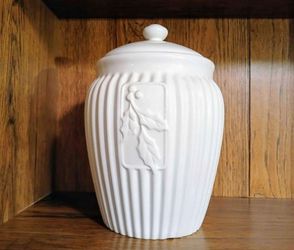 White Ribbed Cookie Jar/Canister
 w/Lid ~