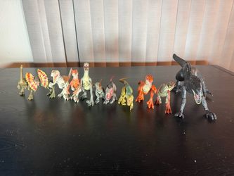 Lot of 11 Jurassic world raptors Action Figures