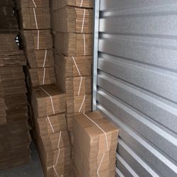 Quantity of 400 9x5x4 shipping boxes