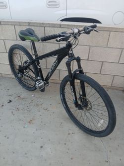 Men's 26" Aluminum fuji code 1 Mountain Bike With Disc Brakes