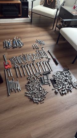 Craftsman  tools around the 400 pieces