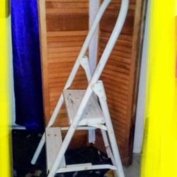 Fold Up Ladders 