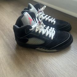 Black Metallic Jordan 5s