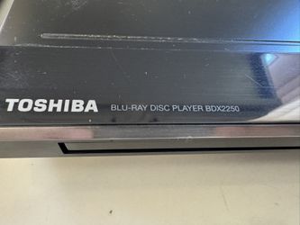 Toshiba Blu-ray Player With HDMI Cable And Remote