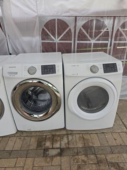 Samsung front load washer and GAS dryer set